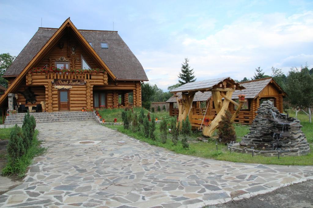Vadul Lupilor Hotel Moisei Exterior photo